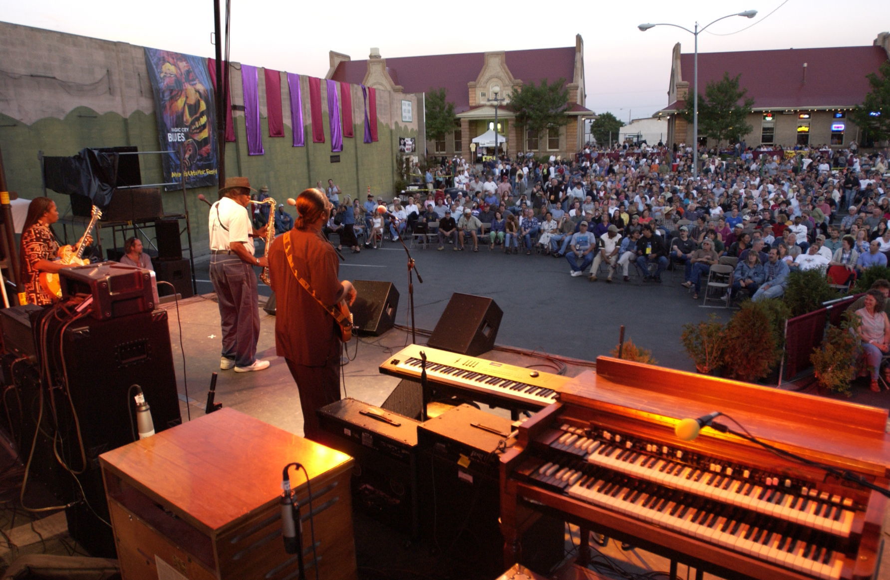 2002 - Eddie Shaw & The Wolf Gang
